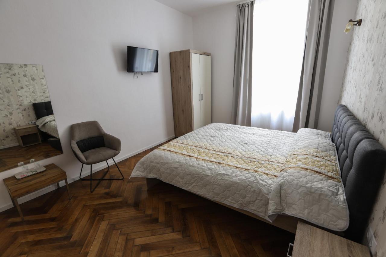 Floasiu Residence Guesthouse Sibiu Exterior photo